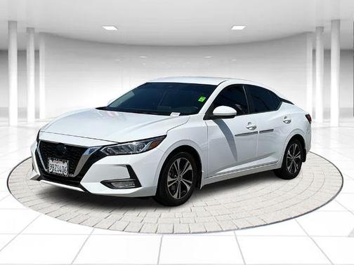 Cloud White 2022 Nissan Sentra SV