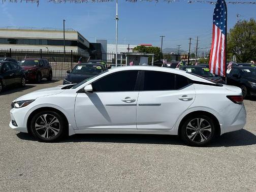 Cloud White 2022 Nissan Sentra SV