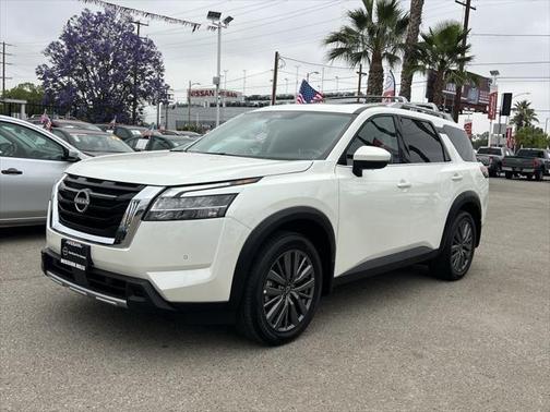 2024 Nissan Pathfinder SL FWD