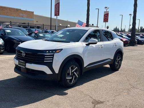 2025 Nissan Kicks SV