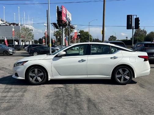 2022 Nissan Altima 2.5 SL