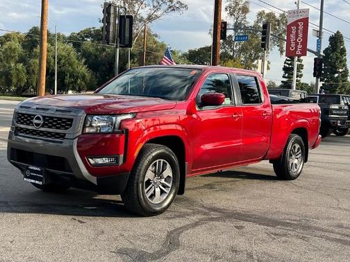 2025 Nissan Frontier SV