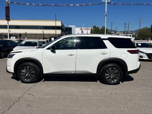 2024 Nissan Pathfinder S