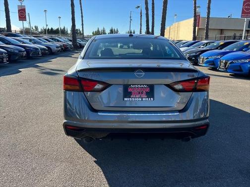 2023 Nissan Altima SR VC-Turbo FWD