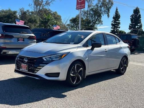 2025 Nissan Versa 1.6 SR