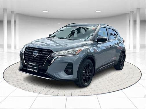 2023 Nissan Kicks SR