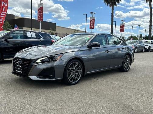 Gun Metallic 2023 Nissan Altima 2.0 SR