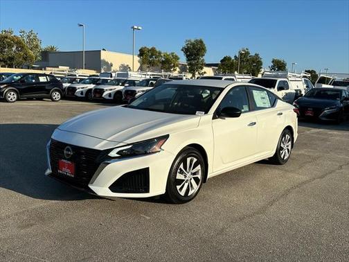 2025 Nissan Altima S FWD