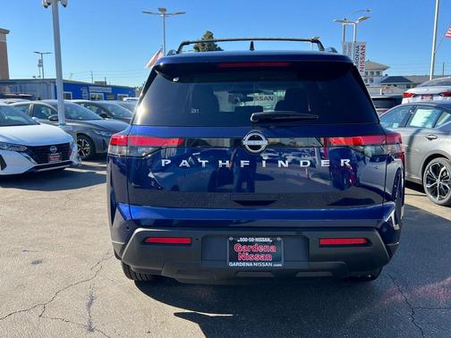 2025 Nissan Pathfinder SV FWD