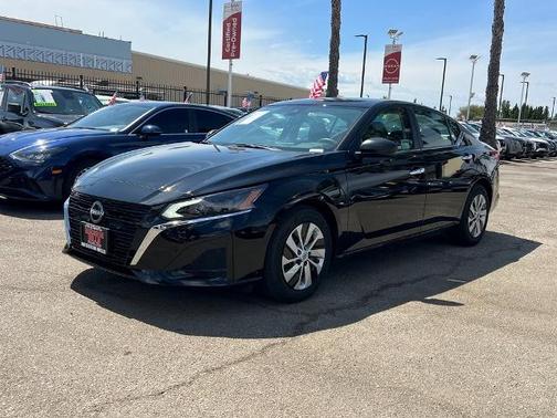 2025 Nissan Altima S