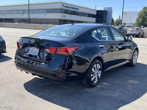 2025 Nissan Altima S FWD