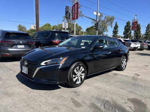2025 Nissan Altima S FWD