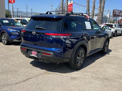 2022 Nissan Pathfinder SV 2WD