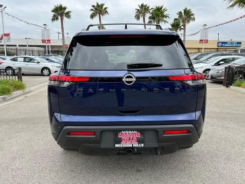 2022 Nissan Pathfinder SV 2WD
