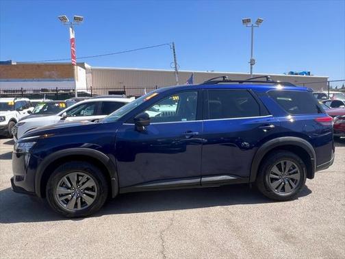 2022 Nissan Pathfinder SV 2WD