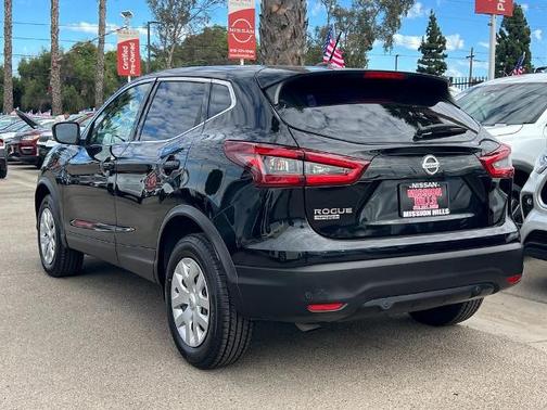 2020 Nissan Rogue Sport S