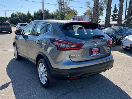 2022 Nissan Rogue Sport S