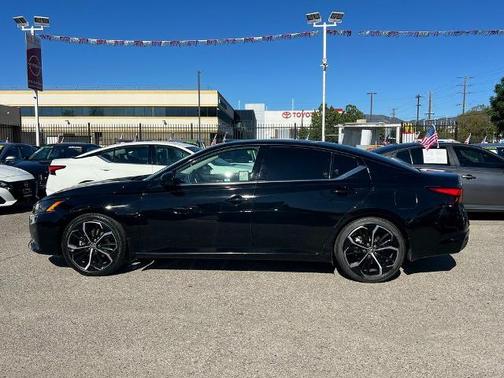 2024 Nissan Altima 2.5 SR