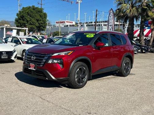 2025 Nissan Rogue SV