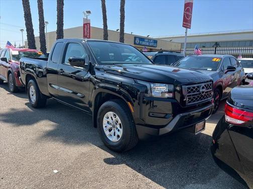2024 Nissan Frontier SV