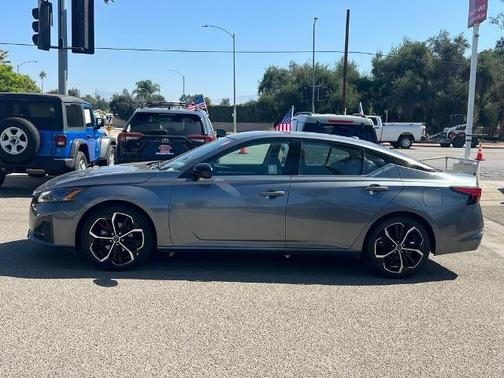 2023 Nissan Altima 2.5 SR