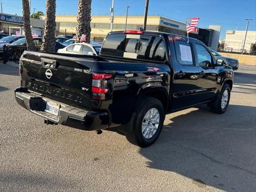 2023 Nissan Frontier SV
