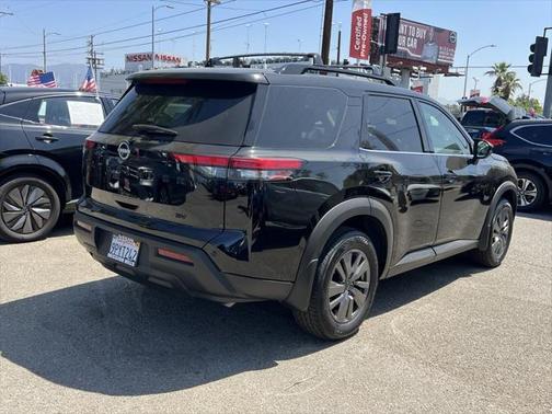 2024 Nissan Pathfinder SV FWD