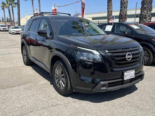 2024 Nissan Pathfinder SV FWD