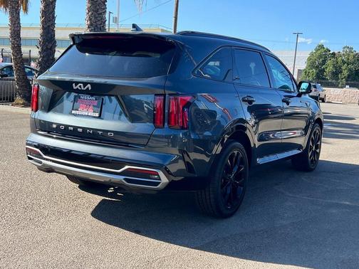 2022 Kia Sorento SX