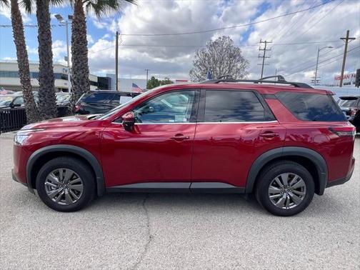 2024 Nissan Pathfinder SV FWD