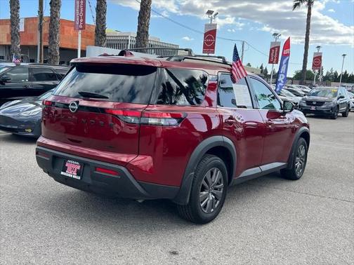 2024 Nissan Pathfinder SV FWD