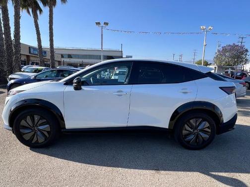 Everest White P 2025 Nissan ARIYA EVOLVE+
