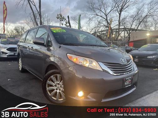 2012 Toyota Sienna XLE