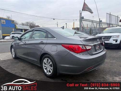 2011 Hyundai SONATA GLS