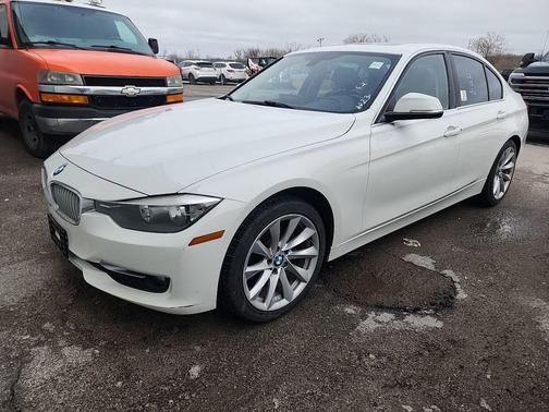 Alpine White 2014 BMW 320 i