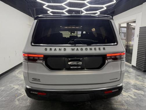 2022 Jeep Grand Wagoneer Series III