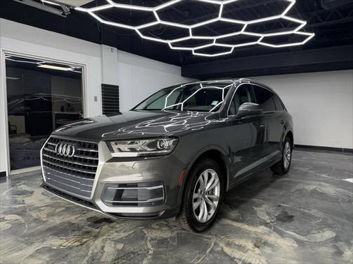2019 Audi Q7 45 Premium Plus