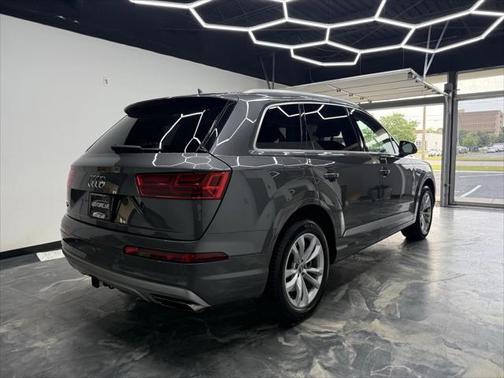 2019 Audi Q7 45 Premium Plus