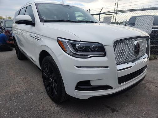 2023 Lincoln Navigator Reserve