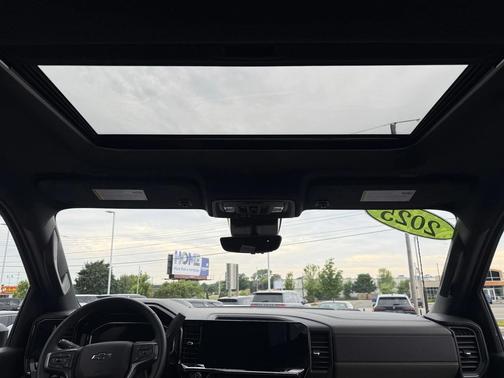 2025 Chevrolet Silverado 2500 4WD Crew Cab Standard Bed ZR2