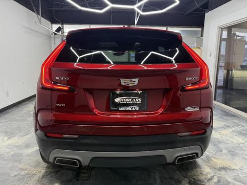 2023 Cadillac XT4 Premium Luxury