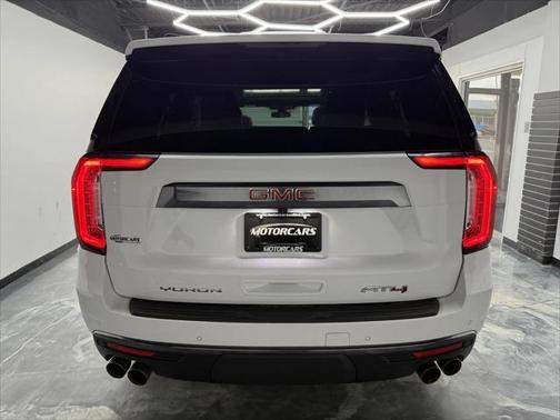 2022 GMC Yukon XL 4WD AT4