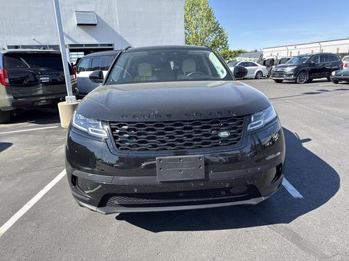 Santorini Black Metallic 2022 Land Rover Range Rover Velar P250 S