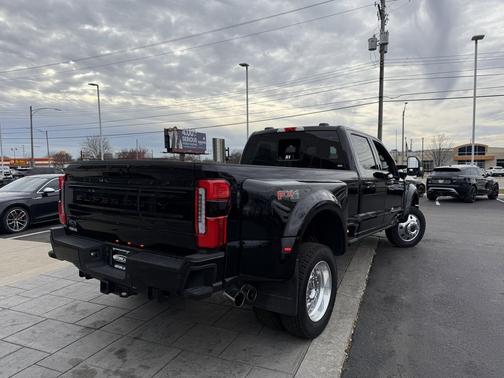 2025 Ford F-450 Platinum