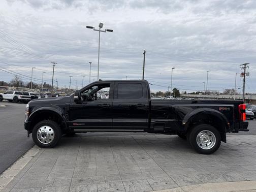 2025 Ford F-450 Platinum