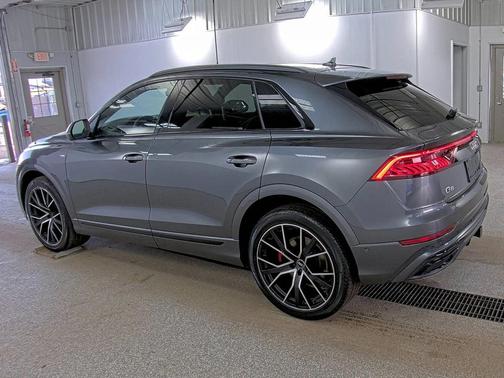 2021 Audi Q8 55 Prestige