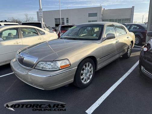 2008 Lincoln Town Car Signature