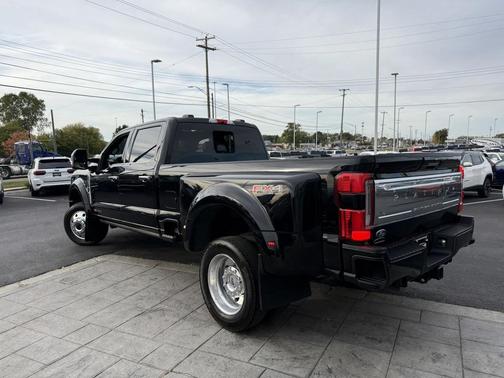 2024 Ford F-450 Platinum