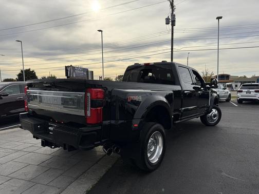 2024 Ford F-450 Platinum