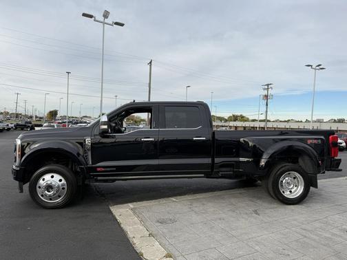 2024 Ford F-450 Platinum